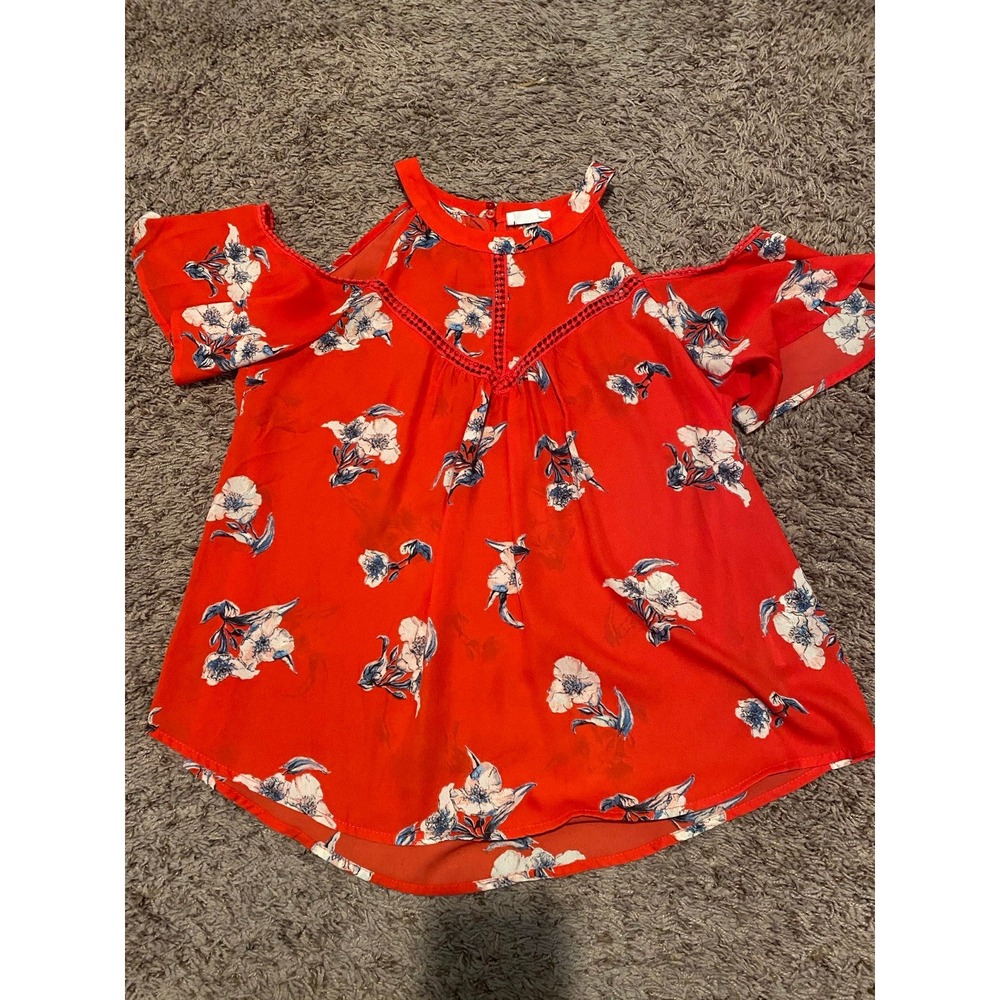 Cold Shoulder Top NWOT Size Small